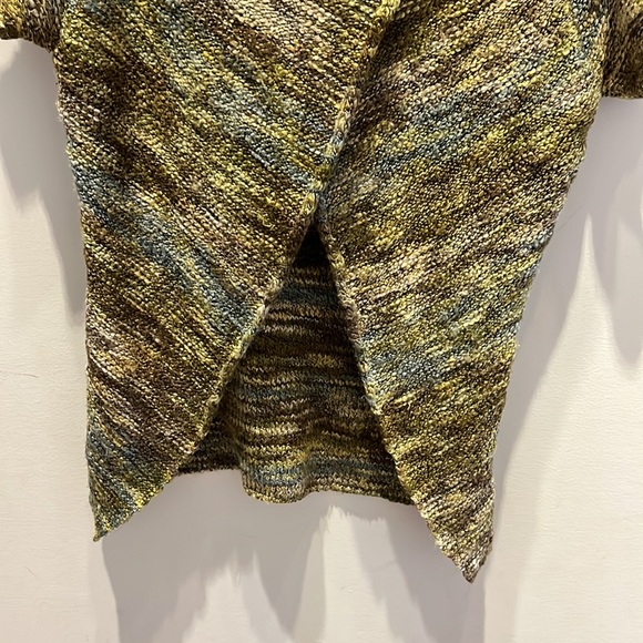 Top - Picture 3 of 8